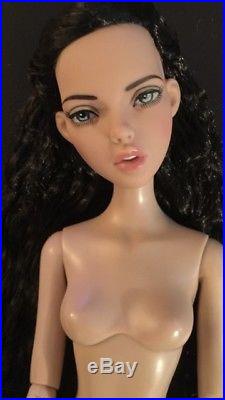 Deja Vu Lady Arabella Basic Doll-nude With Artist Muse & Custom Outfits