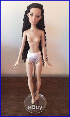 Deja Vu Lady Arabella Basic Doll-nude With Artist Muse & Custom Outfits