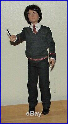 EUC- 17 Harry Potter Doll-Full outfit with Glasses & Wand-No cape, stand/ boxes