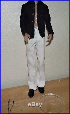 EUC- Handsome 17 Red Hair Matt O'Neil Doll-by Tonner-Complete Outfit & Stand