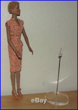 EUC-Rare- Afro American 16 Female Doll, flocked Hair withOutfit/Stand-LQQK