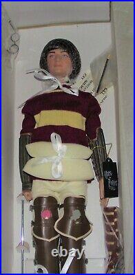 EUC- Tonner Harry Potter -17Doll-Full Griffindor SEEKER outfit-small flaw-look