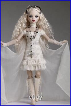 Ellowyn Wilde Forever After Halloween Convention Doll