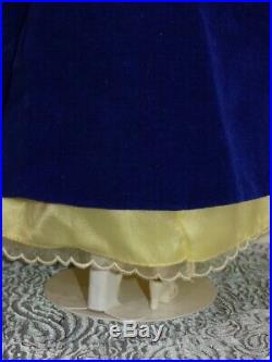 Ellowyne Far East Resin Doll Dressed In Snow White Outfit With Wig & Shoes