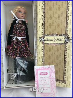 Ellowyne Wilde C'est La Vie COMPLETE DOLL + OUTFIT + stand Tonner doll