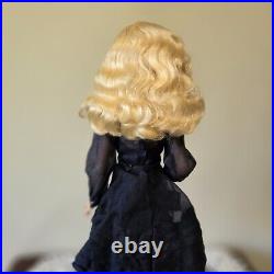 Ellowyne Wilde Reluctant Debut 16 fashion doll