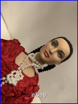 Emerald City Tonner Doll Margaret Red Dress Dark Hair Blue Eyes With Outfit