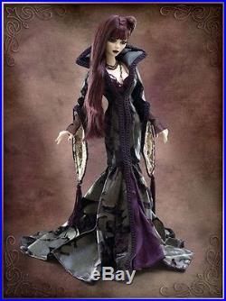 Evangeline Ghastly Gothic Romance outfit deboxed