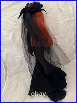 Forever Ghastly Resin used DOLL + OUTFIT Tonner Evangeline Ghastly LE 350