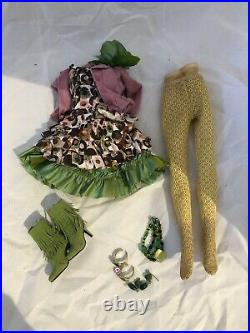 Going in Circles PARTIAL OUTFIT used Tonner Ellowyne Wilde doll fashion dress
