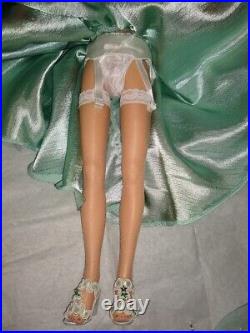 Hard to find! Brenda Starr, Rose Reporter Doll in Green Dress. 1998. Gorgeous