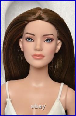 LACIE CHURCHILL BASIC 16 AUBURN ROOTED HAIR Doll + STAR GAZING OUTFIT TONNER