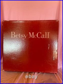MIB Tonner 14 Betsy and Sandy McCall Travel Gift Set withDog Nosey