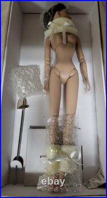 Mary Poppins Doll Nude Tonner 16 with original box Pre-owned Mary Poppins Doll Nude Tonner 16 with original box Pre-owned