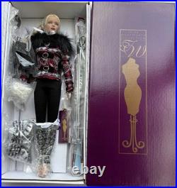 NRFB Tonner Ski Retreat Tyler Wentworth T5-TWDD-07 16 Doll LE 1500 + Shipper