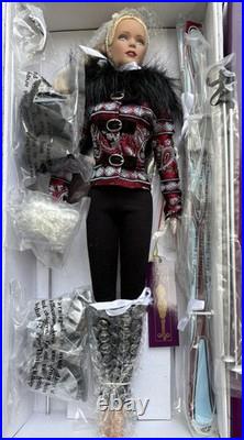 NRFB Tonner Ski Retreat Tyler Wentworth T5-TWDD-07 16 Doll LE 1500 + Shipper