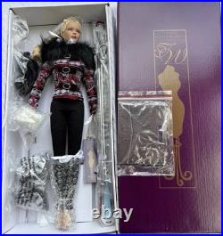 NRFB Tonner Ski Retreat Tyler Wentworth T5-TWDD-07 16 Doll LE 1500 + Shipper
