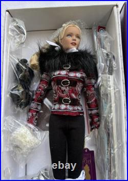 NRFB Tonner Ski Retreat Tyler Wentworth T5-TWDD-07 16 Doll LE 1500 + Shipper