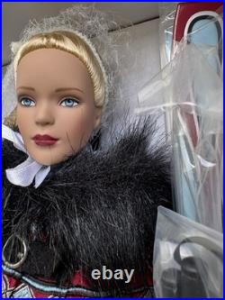 NRFB Tonner Ski Retreat Tyler Wentworth T5-TWDD-07 16 Doll LE 1500 + Shipper
