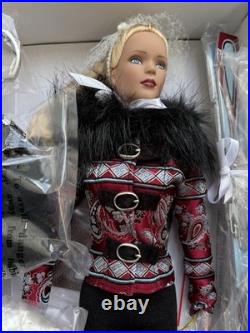 NRFB Tonner Ski Retreat Tyler Wentworth T5-TWDD-07 16 Doll LE 1500 + Shipper