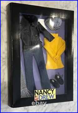 Nancy Drew Tonner Doll RIVER HEIGHTS STAKEOUT Fashion Doll Outfit Clothes NRFB Nancy Drew Tonner Doll RIVER HEIGHTS STAKEOUT Fashion Doll Outfit Clothes NRFB