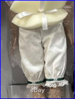 New Tonner MRS SANTA CLAUS Basic 16 Fashion Doll WithWinter Frost, Sweet Shoppe New Tonner MRS SANTA CLAUS Basic 16 Fashion Doll WithWinter Frost, Sweet Shoppe