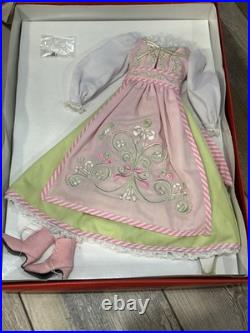 New Tonner MRS SANTA CLAUS Basic 16 Fashion Doll WithWinter Frost, Sweet Shoppe New Tonner MRS SANTA CLAUS Basic 16 Fashion Doll WithWinter Frost, Sweet Shoppe