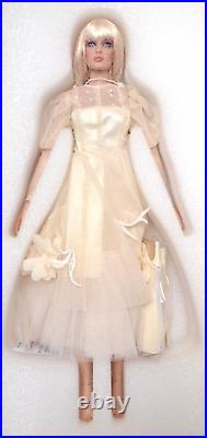 OLIVIA CHASE ROMANTIC NOTION 16 Dress Doll Tonner Designs Atomic Misfit NEW