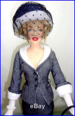 OOAK Love Nest Marilyn Monroe Franklin Mint 16 Doll + Tonner Roberta Outfit