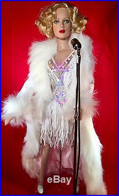 OOAK NEW Tonner Chicago! Roxie Hart doll, Finale complete outfit & coat