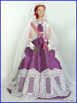 Outfit/Dress for Tonner doll 16 Antoinette. Silver Stars