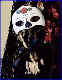 Outfit & Mask only from Parnilla De La Noche Evangeline Ghastly LE125 Tonner
