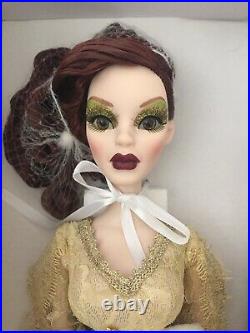 Parnilla Gothic Lace COMPLETE DOLL + OUTFIT Tonner Evangeline Ghastly LE125