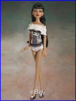 Picturesque Angelique Basic COMPLETE DOLL + OUTFIT Tonner Evangeline Ghastly