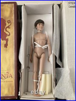 RARE 2008 Tonner Disney Chronicles of Narnia Coronation of Edmund 16 Doll