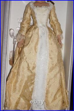 RARE Tonner Disney Pirates of the Caribbean 17 Elizabeth Swann in box as new