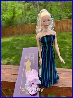 R. Tonner Tyler Wentworth 16 Something Sleek Doll + outfit in Great Condition