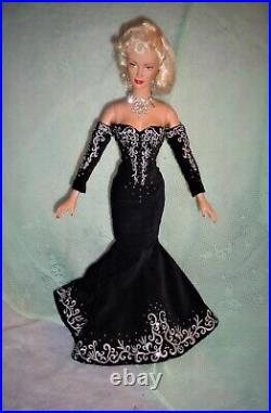 Rare! Tonner Sensational Daphne Doll & Ensemble-never Played With-giftable
