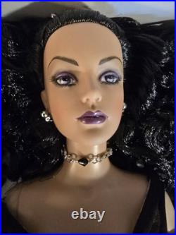 Robert TONNER DOLL TYLER WENTWORTH SPELLBINDING SYDNEY Doll 16 & Outfit Robert TONNER DOLL TYLER WENTWORTH SPELLBINDING SYDNEY Doll 16 & Outfit