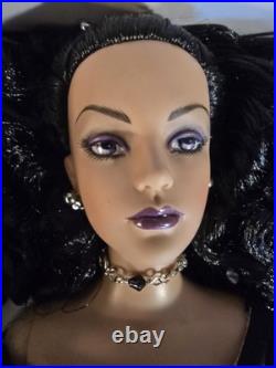 Robert TONNER DOLL TYLER WENTWORTH SPELLBINDING SYDNEY Doll 16 & Outfit Robert TONNER DOLL TYLER WENTWORTH SPELLBINDING SYDNEY Doll 16 & Outfit