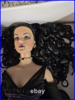 Robert TONNER DOLL TYLER WENTWORTH SPELLBINDING SYDNEY Doll 16 & Outfit Robert TONNER DOLL TYLER WENTWORTH SPELLBINDING SYDNEY Doll 16 & Outfit