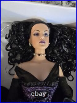 Robert TONNER DOLL TYLER WENTWORTH SPELLBINDING SYDNEY Doll 16 & Outfit Robert TONNER DOLL TYLER WENTWORTH SPELLBINDING SYDNEY Doll 16 & Outfit