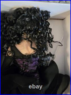 Robert TONNER DOLL TYLER WENTWORTH SPELLBINDING SYDNEY Doll 16 & Outfit Robert TONNER DOLL TYLER WENTWORTH SPELLBINDING SYDNEY Doll 16 & Outfit