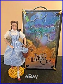 Robert Tonner 15 Wizard of Oz Doll/ Doll Trunk/ Extra Outfit