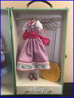Robert Tonner 15 Wizard of Oz Doll/ Doll Trunk/ Extra Outfit