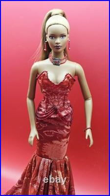 Robert Tonner 16 Esme Pre-owned Doll In Gorgeous Rust Colored Gown