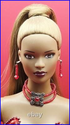 Robert Tonner 16 Esme Pre-owned Doll In Gorgeous Rust Colored Gown