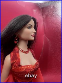 Robert Tonner 16 Pre-owned Doll In Red Gown