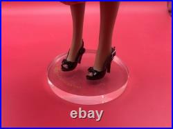 Robert Tonner 16 Pre-owned Doll In Red Gown