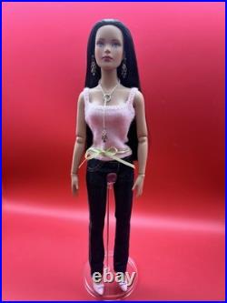 Robert Tonner 16 Pre-owned Doll in blue jeans and fuzzy pink tank